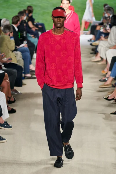 Look 38